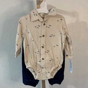 Carter's Cream and Navy wolves Onesie set- 9months